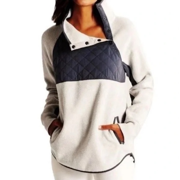 Abercrombie & Fitch Asymmetrical Snap Up Quilted Fleece Sweatshirt - Picture 1 of 7